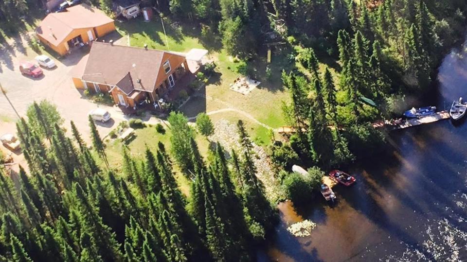 Gite De La Riviere Chibougamau Exterior foto